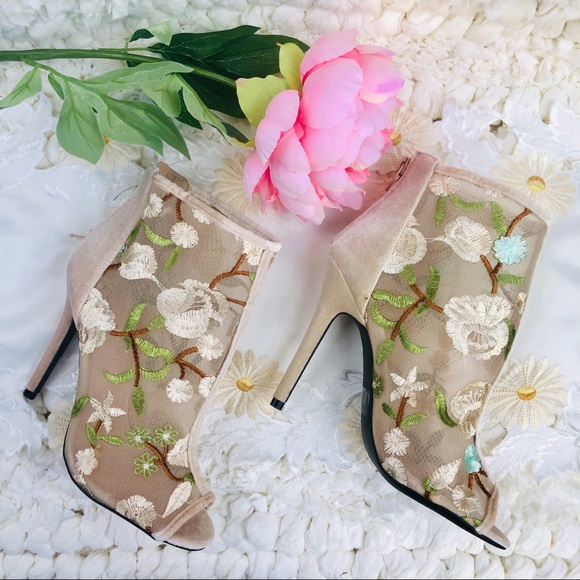 Qupid Shoes - Sold out.